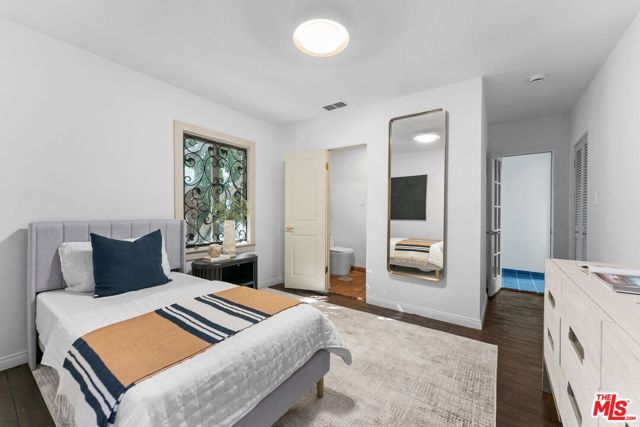 10320 Mississippi Avenue, Los Angeles CA: https://media.crmls.org/mediaz/a04b2394-af1d-4179-8e61-2fad032f195b.jpg