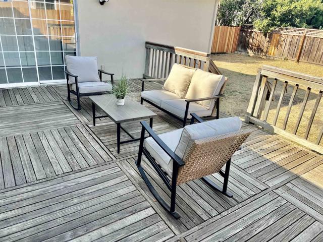 25696 Lander Ave, Hayward CA: https://media.crmls.org/mediaz/a04bad63-3610-4e52-885b-974a5651c34e.jpg