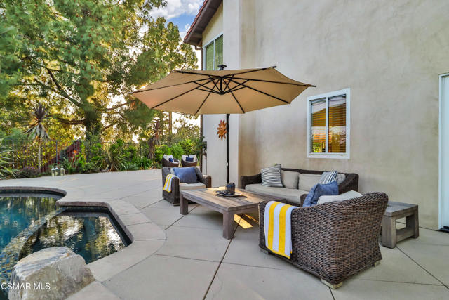 2328 Otono Circle, Thousand Oaks CA: https://media.crmls.org/mediaz/a04bb641-3215-417f-b6e8-9c353550c5ae.jpg