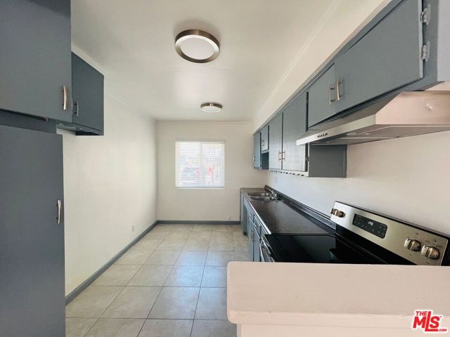 1775 Locust Avenue, Long Beach CA: https://media.crmls.org/mediaz/a04c7937-fe9c-4447-97b9-d4f15ed8a8d4.jpg