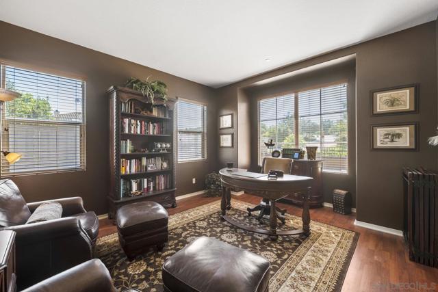 5545 Nanday Ct, Oceanside CA: https://media.crmls.org/mediaz/a04c8d13-cfb4-41d0-b95d-cf99f20c3ff4.jpg