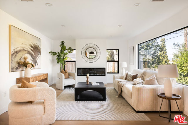 3744 Vineland Avenue