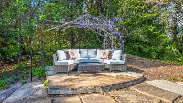 925 Skyward Drive, Aptos CA: https://media.crmls.org/mediaz/a04cbfef-aee3-497d-a8e7-59f13b2785f9.jpg