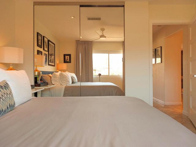 2200 E Acacia, Palm Springs CA: https://media.crmls.org/mediaz/a04e8f33-2f1c-415c-9798-e1052dff2a77.jpg