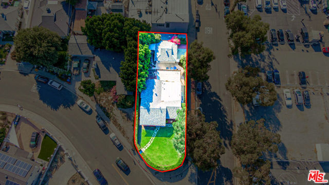 5353 Don Pio Drive, Woodland Hills CA: https://media.crmls.org/mediaz/a04eb815-e3a2-4312-b799-c4e1ae722605.jpg