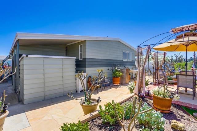 Detail Gallery Image 4 of 43 For 1930 W San Marcos Bld #204,  San Marcos,  CA 92078 - 2 Beds | 2 Baths