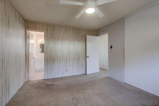 5215 Palmyra Ave, San Diego CA: https://media.crmls.org/mediaz/a04f9fc4-2409-453d-ae81-2b2a974b929a.jpg