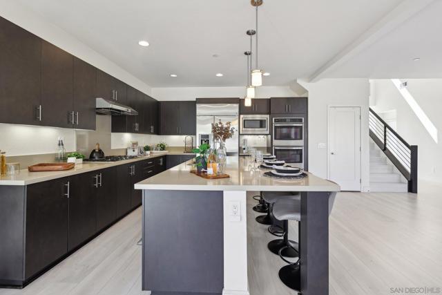 5970 Shaw Lopez Row, San Diego CA: https://media.crmls.org/mediaz/a04fa0ab-2468-462a-97de-78f05c0f70e9.jpg