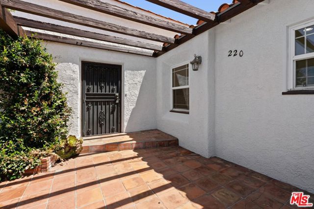 220 South Le Doux Road photo 3