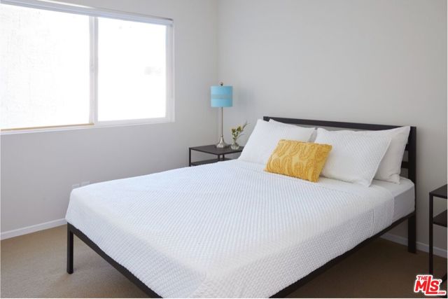 2291 E Calle Papagayo, Palm Springs CA: https://media.crmls.org/mediaz/a050c987-15f4-45a7-9e2a-b2dc8e3e972c.jpg