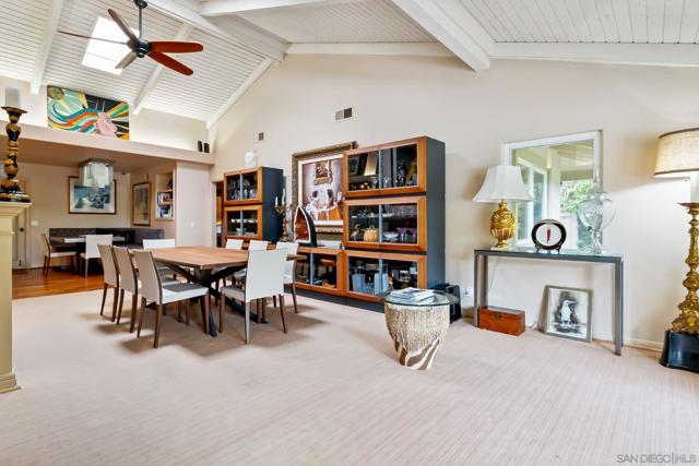 5979 Via Zurita, La Jolla CA: https://media.crmls.org/mediaz/a0516ac8-4cd3-4073-ae4d-618478efcd33.jpg