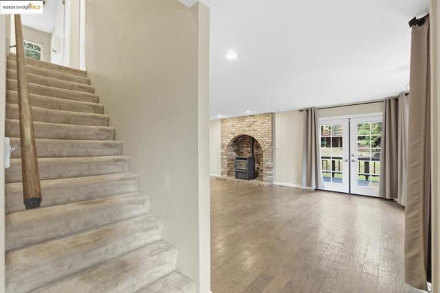 2136 Silver DR, Arnold CA: https://media.crmls.org/mediaz/a051ff14-7b29-45e8-94f0-a862d9c1d03a.jpg