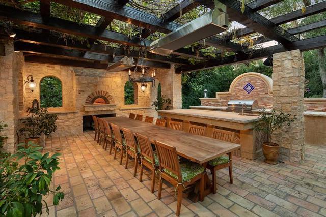 35 Barry Lane, Atherton CA: https://media.crmls.org/mediaz/a053106d-b751-45e0-8f01-b92cf226f311.jpg