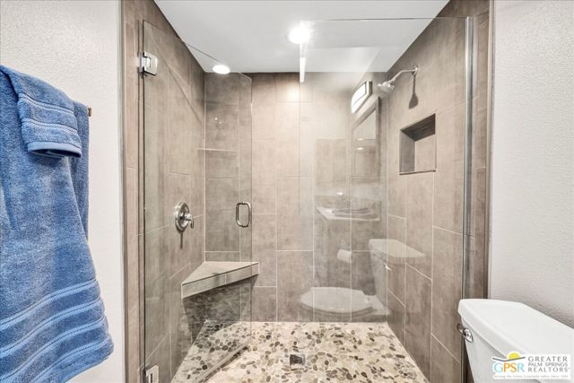 1678 Paseo De La Palma, Palm Springs CA: https://media.crmls.org/mediaz/a0533a69-3277-49dd-b7e2-dba4547960a6.jpg