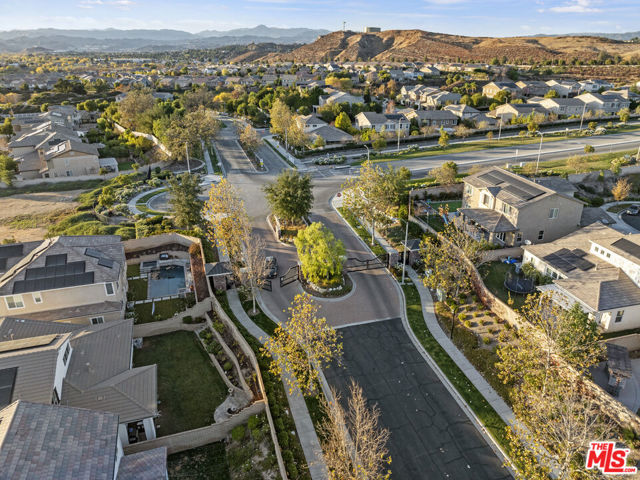 26420 Township Street, Santa Clarita CA: https://media.crmls.org/mediaz/a053685c-ba47-48d0-95ad-5fde33d86734.jpg