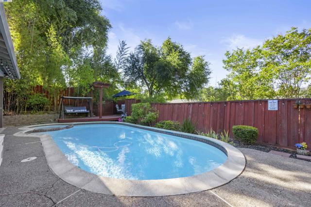 166 Ramona Rd, Danville CA: https://media.crmls.org/mediaz/a053c910-a4aa-4adb-9efb-a8846d651a78.jpg
