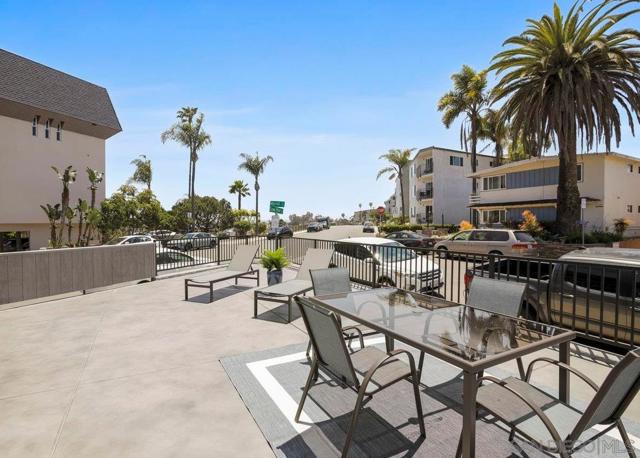 3980 Crown Point Drive, San Diego CA: https://media.crmls.org/mediaz/a0544056-5abc-475d-bba5-32f27bb4cab4.jpg