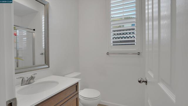 4763 Dundee St, Antioch CA: https://media.crmls.org/mediaz/a054d201-11d1-4dd5-bf24-c55ab361623c.jpg
