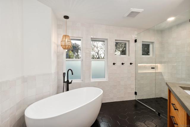 4525 27 Conrad Drive, La Mesa CA: https://media.crmls.org/mediaz/a055b01a-6e2d-4107-8814-94282e25b710.jpg