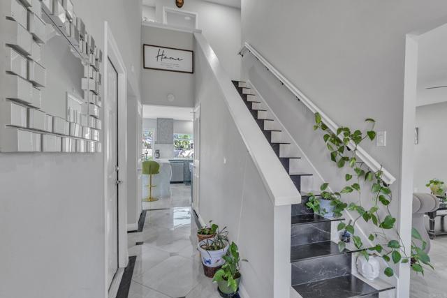 Detail Gallery Image 4 of 57 For 1935 Jasmine St, El Cajon,  CA 92021 - 4 Beds | 2/1 Baths