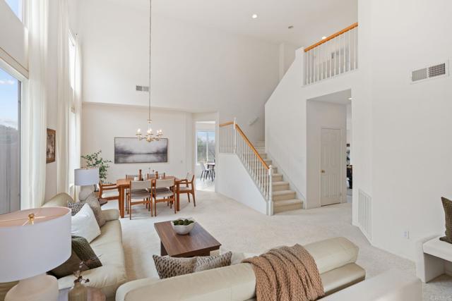 Detail Gallery Image 5 of 43 For 5711 Fallenwood Ln, San Diego,  CA 92121 - 5 Beds | 3 Baths