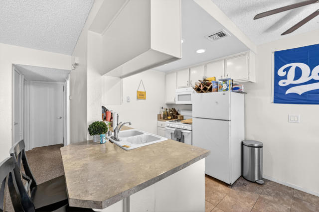 Image 17 of 22 For 48314 Stewart Drive J2