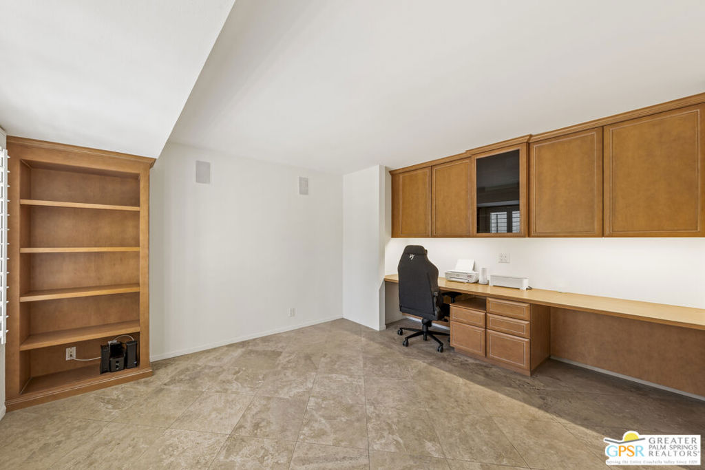 MLS #25593075PS image #16