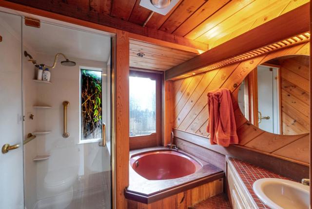 1009 Miramontes Street, Half Moon Bay CA: https://media.crmls.org/mediaz/a0579027-d730-48d0-9f8c-9400257c760c.jpg