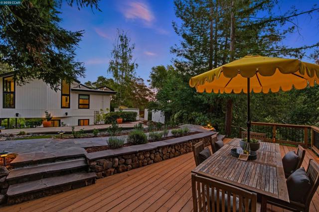 4161 Coralee Ln, Lafayette CA: https://media.crmls.org/mediaz/a05821bf-1dc1-4a1d-9551-085da7638df6.jpg