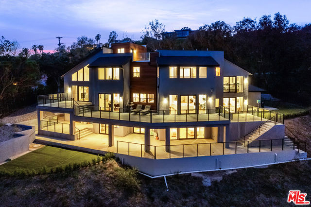 4756 Latigo Canyon Road, Malibu CA: https://media.crmls.org/mediaz/a0593468-1d5e-406f-9663-88d08cbb027a.jpg