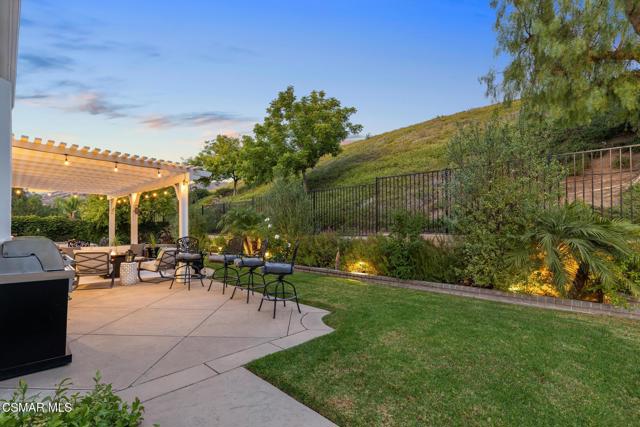 3306 Rising Star Avenue, Simi Valley CA: https://media.crmls.org/mediaz/a059cc47-c574-47b5-bb2a-89cbaf175815.jpg