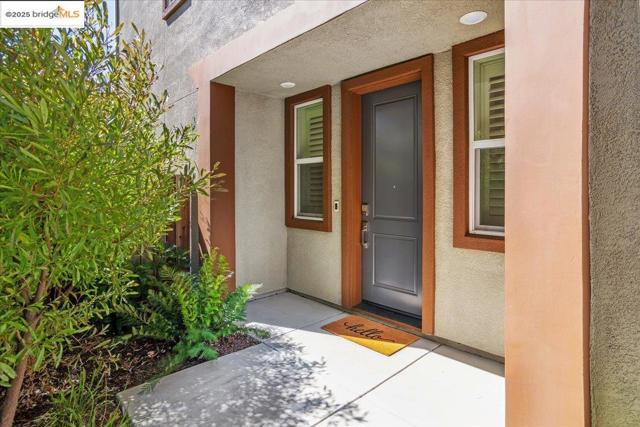 2712 Via Vicenza, San Ramon CA: https://media.crmls.org/mediaz/a05a68db-6605-457c-8d03-cbcb1fc1cdc3.jpg