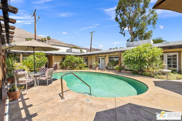 587 S Calle Ajo, Palm Springs CA: https://media.crmls.org/mediaz/a05b37bd-4c34-4119-a400-48104aa5507c.jpg