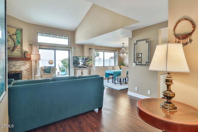 1993 Wheelwright Lane, Newbury Park CA: https://media.crmls.org/mediaz/a05bc2c0-c45e-46a9-9964-4f3b490d8695.jpg