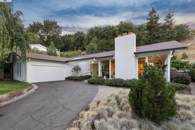 124 MARSHA PLACE, Lafayette CA: https://media.crmls.org/mediaz/a05be412-61a9-41a0-b182-ebde634b2fc9.jpg