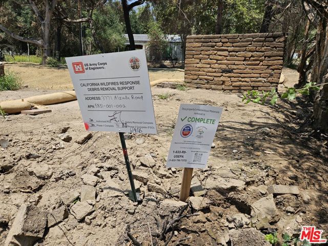 3771 Alzada Road, Altadena CA: https://media.crmls.org/mediaz/a05c010a-fffd-4cfe-ac19-001374bfbfc0.jpg