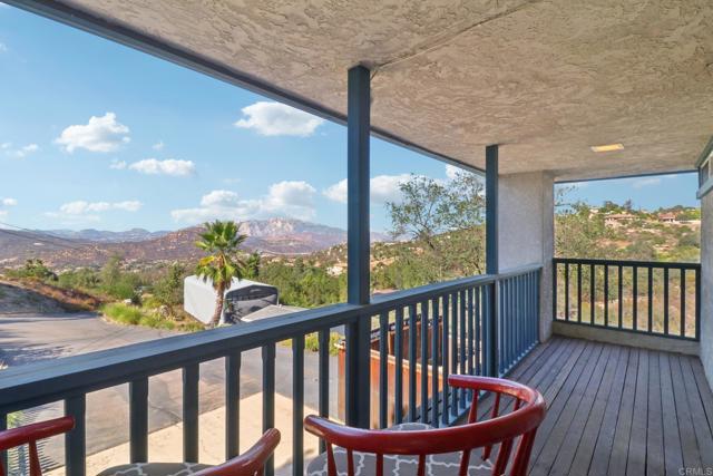 Detail Gallery Image 2 of 63 For 1921 via Corina, Alpine,  CA 91901 - 3 Beds | 2/1 Baths