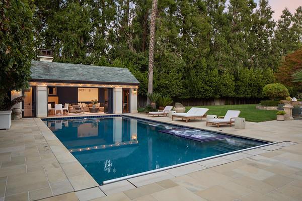2 Carolina Lane, Atherton CA: https://media.crmls.org/mediaz/a05d378c-1951-4384-82ce-c8220b290f5f.jpg