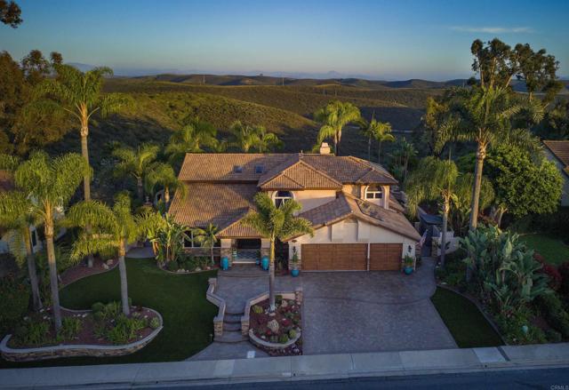 Detail Gallery Image 39 of 63 For 10737 Birch Bluff Ave, San Diego,  CA 92131 - 4 Beds | 3/1 Baths