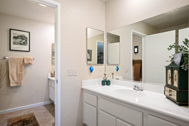 Image 21 of 43 For 49530 Lincoln Drive