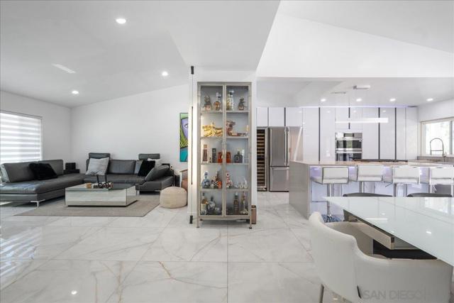 6626 Tuxedo Rd, San Diego CA: https://media.crmls.org/mediaz/a0605c05-97e2-4f23-baa4-05de53673614.jpg