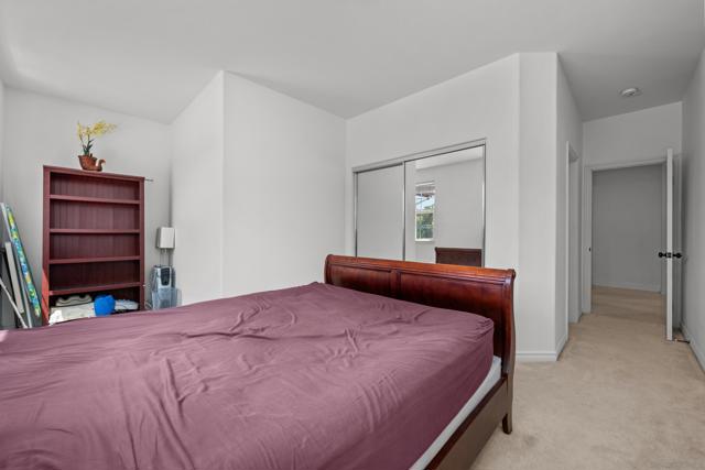 13226 Ireland Ln, San Diego CA: https://media.crmls.org/mediaz/a060dacb-1c98-463e-b4c5-ffcdd1ccead0.jpg