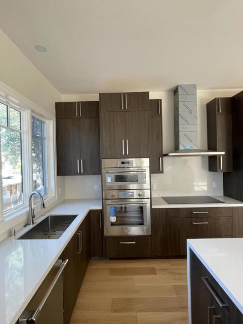 610 Stanford Avenue, Redwood City CA: https://media.crmls.org/mediaz/a0611d53-20ce-4db3-a40f-6ce5ddb55341.jpg