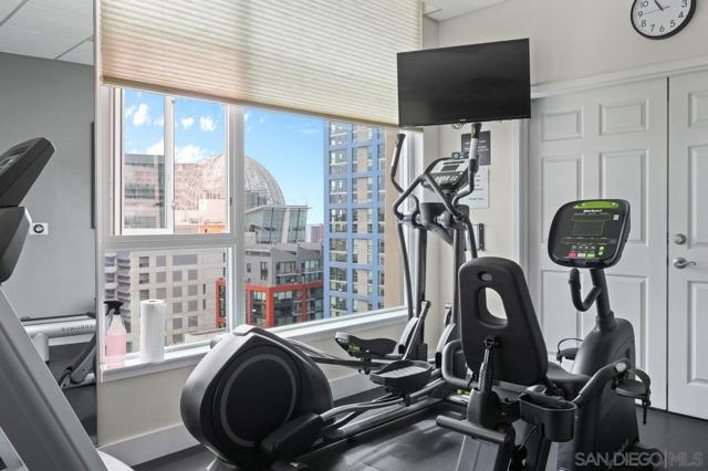427 9th Ave., San Diego CA: https://media.crmls.org/mediaz/a062a7db-2fe1-4d87-991b-dddd302d55c5.jpg