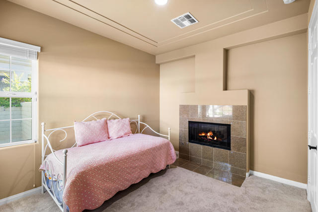 80831 Calle Azul, La Quinta CA: https://media.crmls.org/mediaz/a06310f1-ab92-43c9-a2f6-65503ed30ca0.jpg