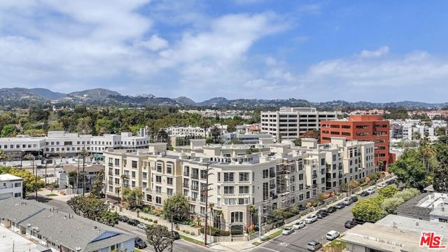 11847 Gorham Avenue, Los Angeles CA: https://media.crmls.org/mediaz/a063a1fd-b8a3-4770-a9f2-ece7b5be650a.jpg