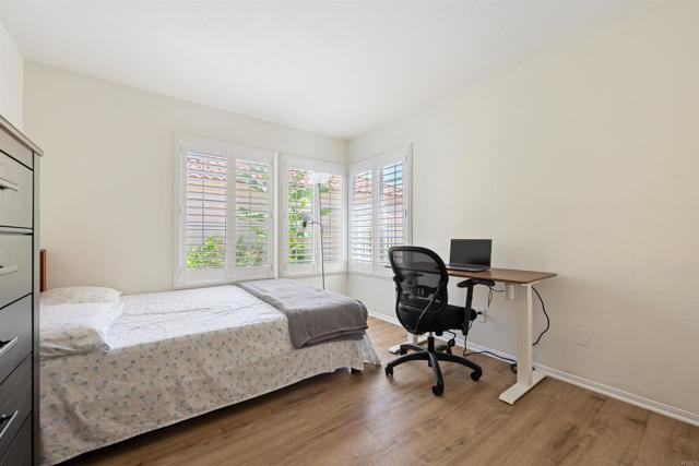12027 Caminito Corriente, San Diego CA: https://media.crmls.org/mediaz/a064a603-1299-4c9d-a319-1a969e40ce01.jpg