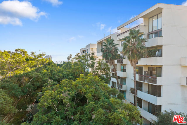 2 Bed Home for Sale in Beverly Hills, California