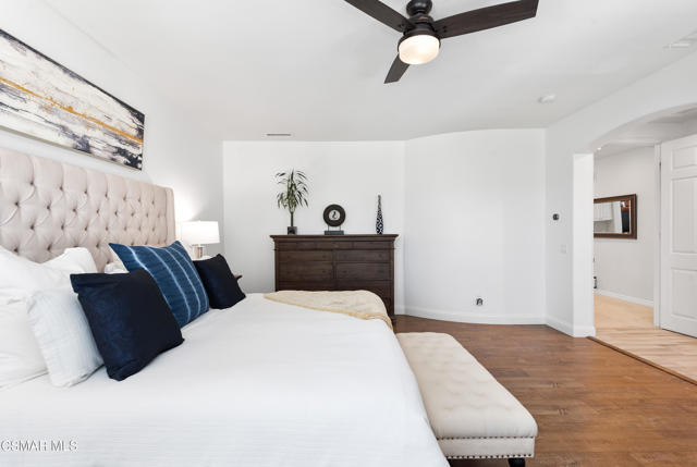 976 Blackbourne, Oak Park CA: https://media.crmls.org/mediaz/a065c4b8-3a7b-4ecb-b10e-24ca7f8521e6.jpg