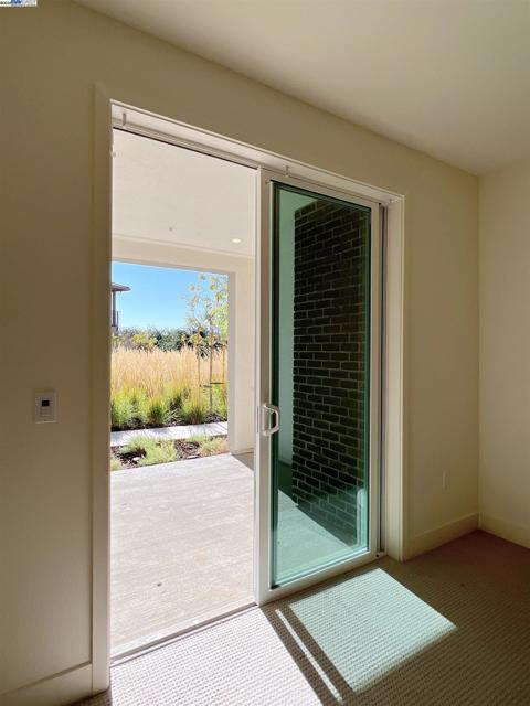 6260 Dove Ave, Dublin CA: https://media.crmls.org/mediaz/a065c9c0-9fd6-4564-9a1d-0612ec33eebb.jpg